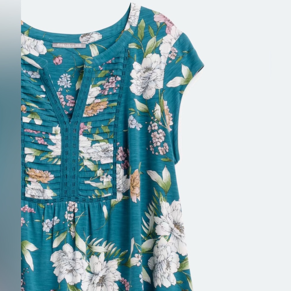 DANIEL RAINN Patoka Pleated Split Neck Knit Top - Picture 3 of 10